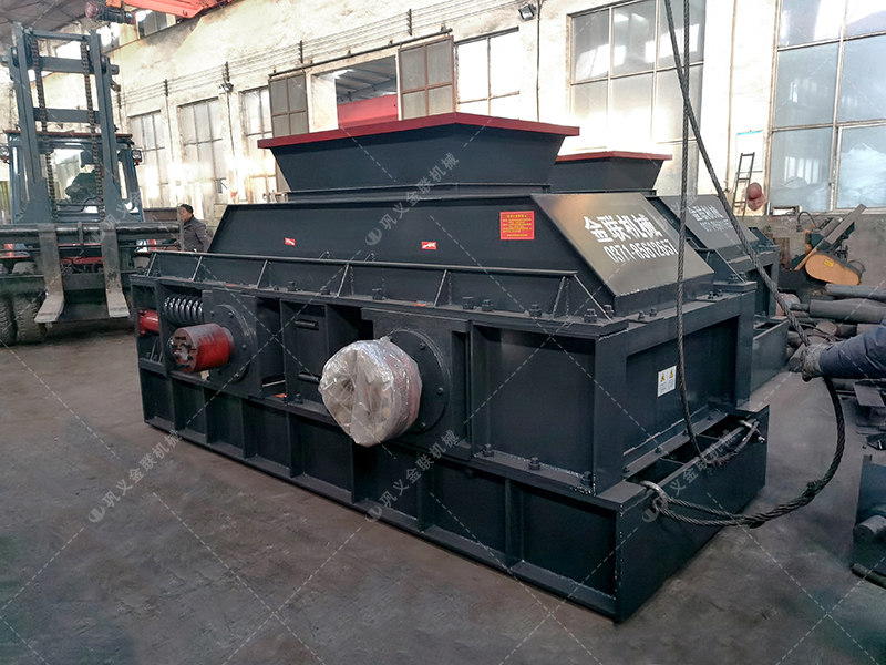 時(shí)產(chǎn)100噸瓜米石對輥制砂機(jī)多少錢？