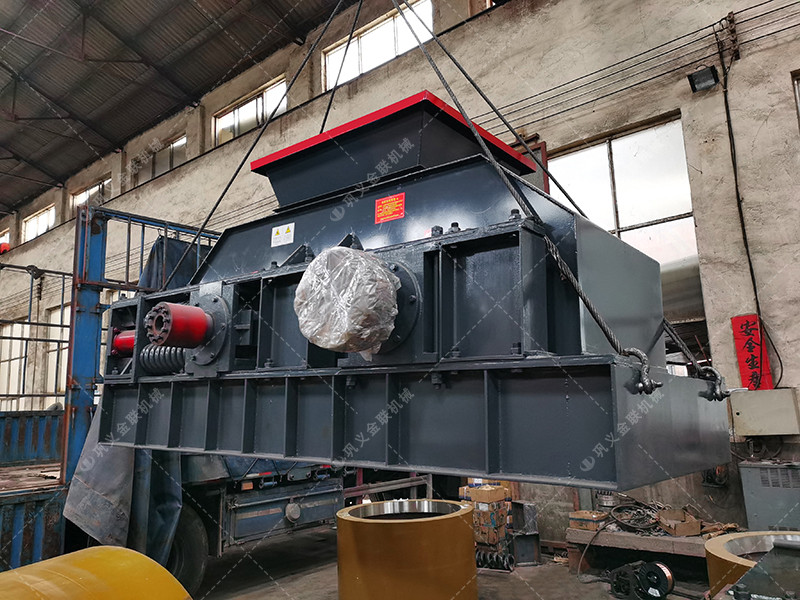 2PG1200x800型對輥破碎機(jī)發(fā)往湖北武漢