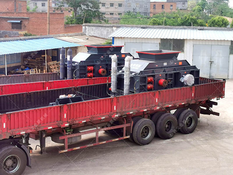 時產(chǎn)100噸和200噸的石灰石生產(chǎn)線,選擇的液壓對輥制砂機(jī)有何不同? 時產(chǎn)100噸和200噸的石灰石生產(chǎn)線,選擇的液壓對輥制砂機(jī)有何不同?